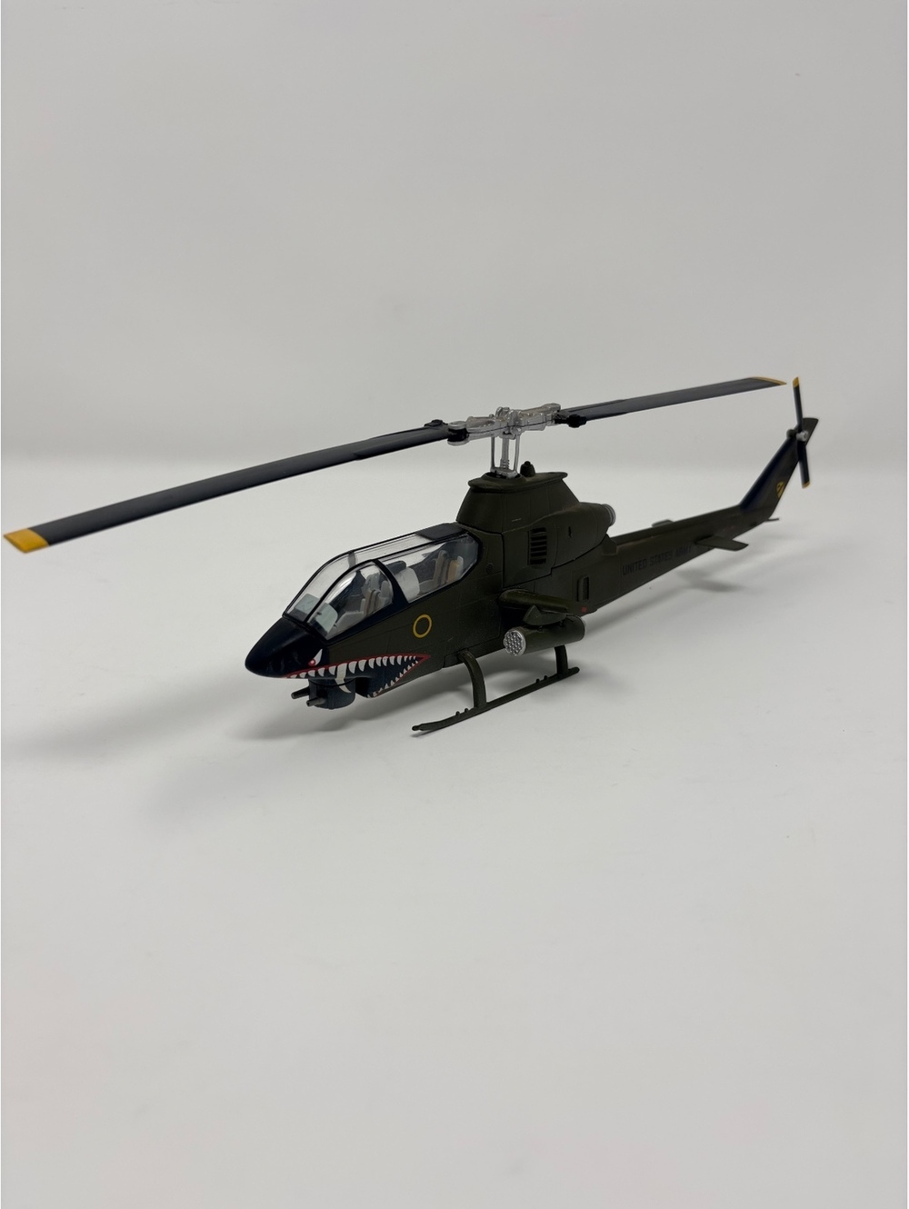 1/48 corgi Bell AH-1 Cobra Diecast model